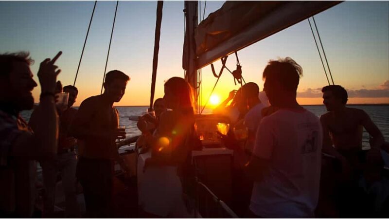 Cabo San Lucas Catamaran Cruise: Snorkel or Sunset Adventure - What to Expect on the Catamaran: Comfort, Drinks, and Music