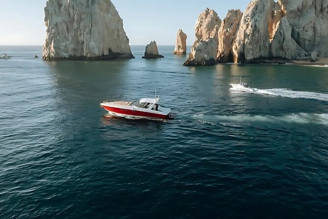 Cabo San Lucas Luxury Yacht to El Arco with Snorkeling Stop - Experience Coastal Luxury and Marine Adventure on the Cabo San Lucas Yacht Tour