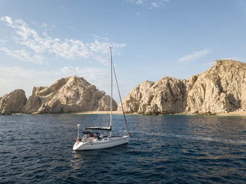 Cabo San Lucas: Private Sailing Tour with Open Bar - Guided in Multiple Languages