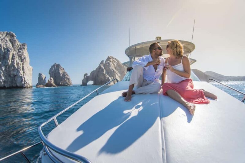 Cabo San Lucas: Romantic Dinner on a Private Yacht - Key Points