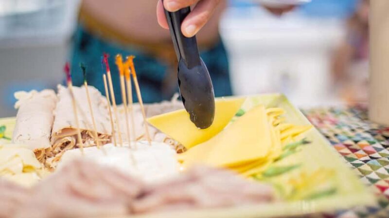 Cabo San Lucas: Snorkeling & Boat Trip with Open Bar - The Crew: Knowledgeable and Energetic