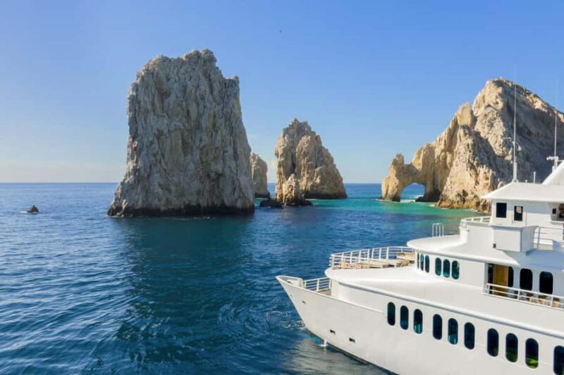 Cabo San Lucas: Snorkeling Cruise with Lunch and Open Bar - Snorkeling at Chileno Bay: Underwater Encounters