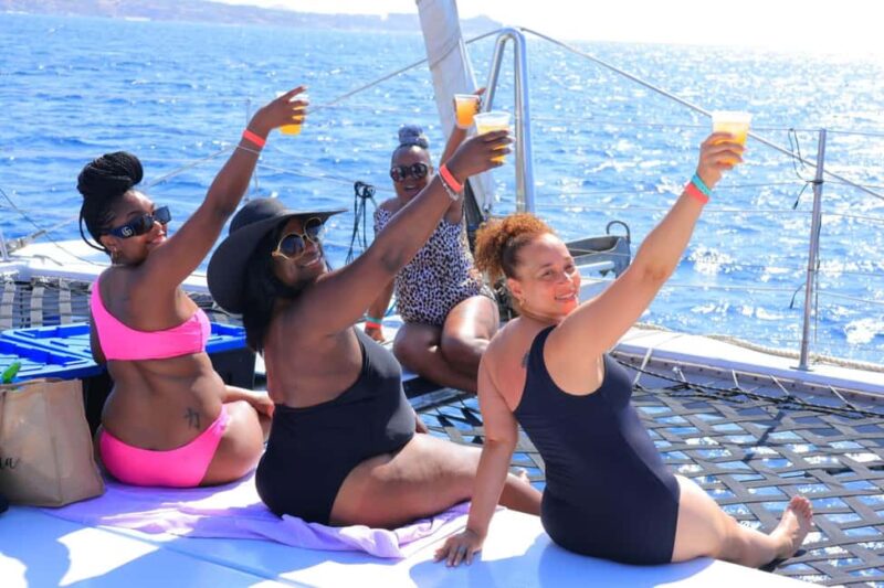 Cabo San Lucas: Snorkeling, Tacos and Chileno Bay Boat Tour - Music, Atmosphere, and Party Vibes