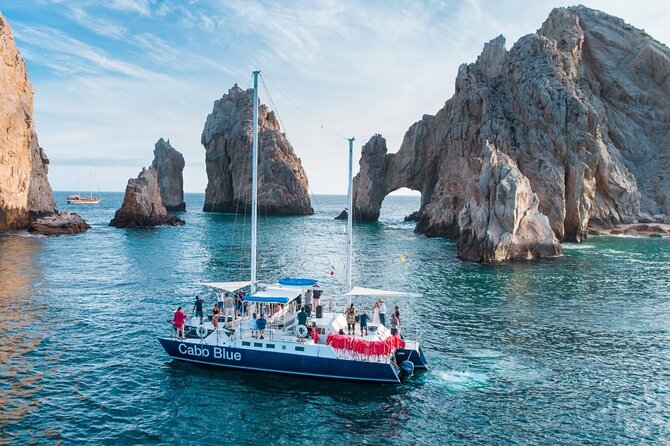 Cabo San Lucas Sunset Cruise with Open Bar and Snacks - Sunset Over Cabo: a Photo Opportunity