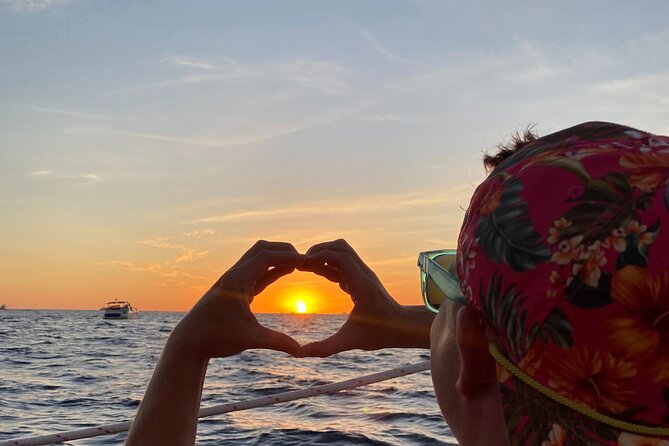 Cabo San Lucas Sunset Cruise with Open Bar and Snacks - Considerations for a Smooth Experience
