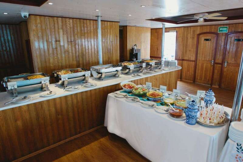 Cabo San Lucas: Sunset Mexican Dinner Cruise with Live Music - Who Will Love This Sunset Dinner Cruise?