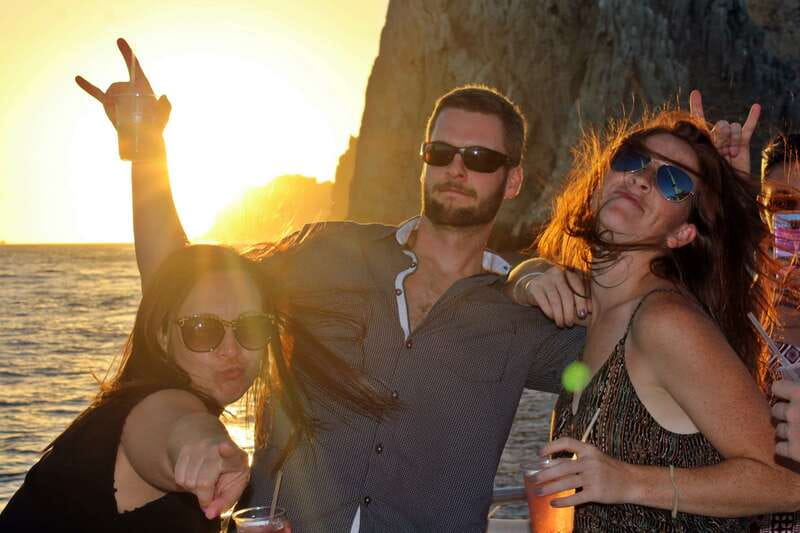 Cabo San Lucas: Sunset Party Cruise with Open Bar - Unlimited Open Bar: Drinks for Every Taste
