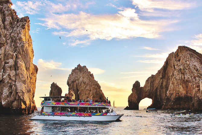 Cabo San Lucas Whale Watching Tour All Included - Food and Drink: Breakfast and Open Bar on Deck