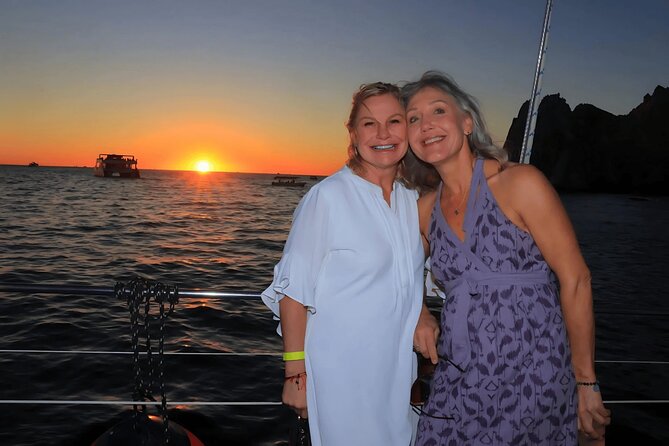 Cabo Sunset Catamaran Cruise: El Arco & Open Bar Experience - Iconic Stops: El Arco and Surrounding Landmarks