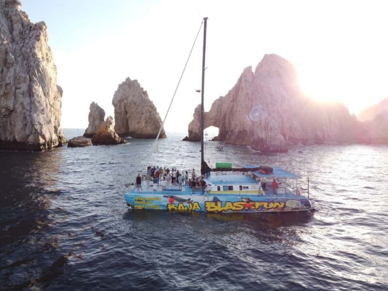 Cabo: Sunset Dj Party, Mexican Show and Tacos - The Musical Experience: DJ and Mariachi Singer