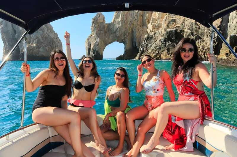 Cabo Yacht Tour  Arch, Pelican Rock, Snorkeling & Landmarks - Snorkeling at Pelican Rock: Marine Life and Gear
