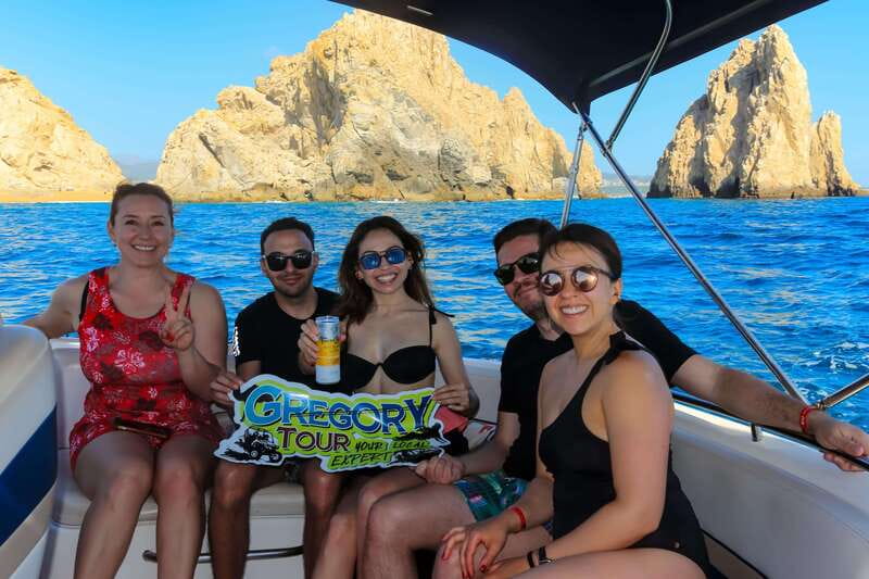 Cabo Yacht Tour  Arch, Pelican Rock, Snorkeling & Landmarks - The Relaxed Atmosphere and Crowd Levels