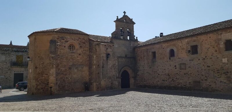 Cáceres - Private Historic Walking Tour - Exploring Carvajal Palace and the Interpretation Centre