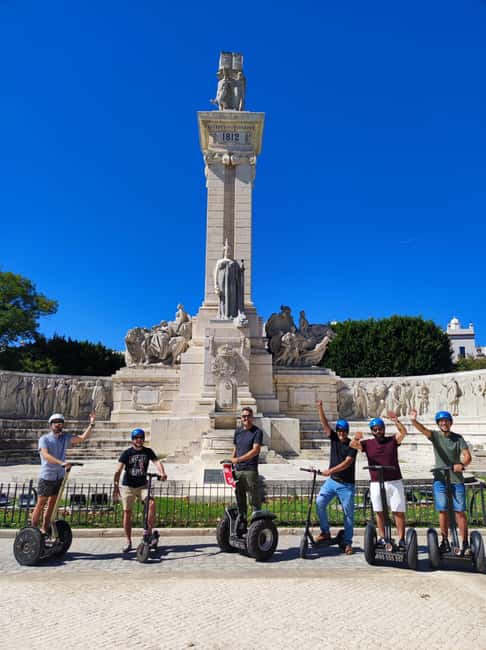Cadiz: 1.45H Guided Segway/eScooters/EBikes for Big Groups - Key Points