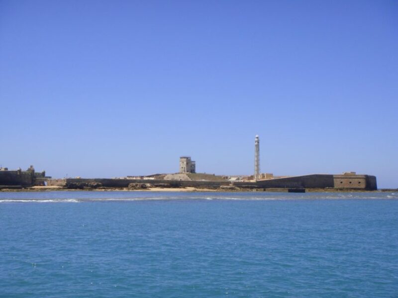 Cadiz: Bay of Cadiz Catamaran Tour with Host - Accessibility and Practical Tips