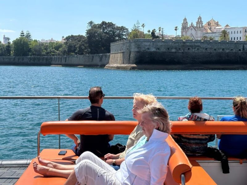 Cádiz: Sunset Catamaran Cruise with Drink - Capturing Cádiz’s Sunset: An Unforgettable Palette of Colors