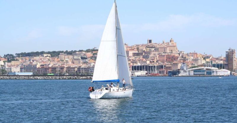Cagliari: 3-hour sailing excursion - The Sails and Comfort of the Beneteau Oceanis