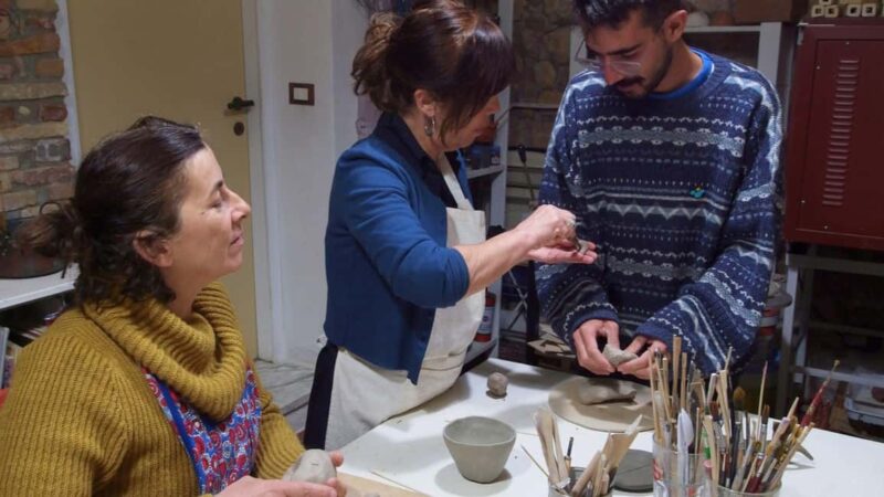 Cagliari: Ceramics Workshop - The Benefits of Small Group Sizes and Guided Instruction