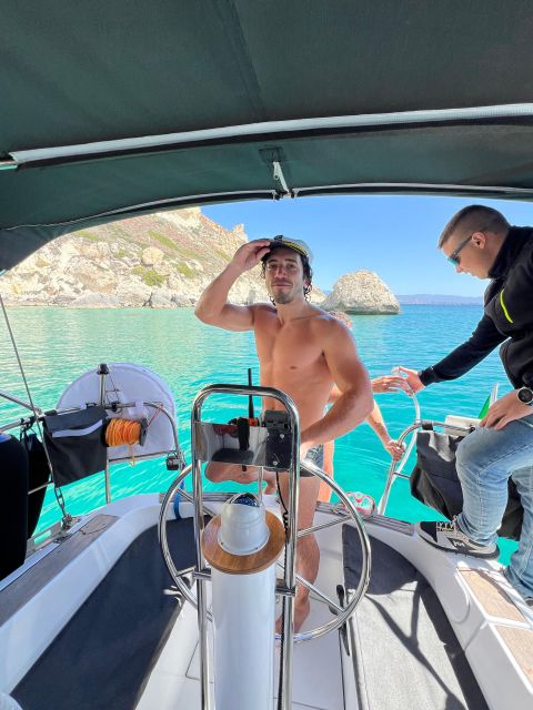 Cagliari: escursione in catamarano con brindisi di prosecco - Key Points
