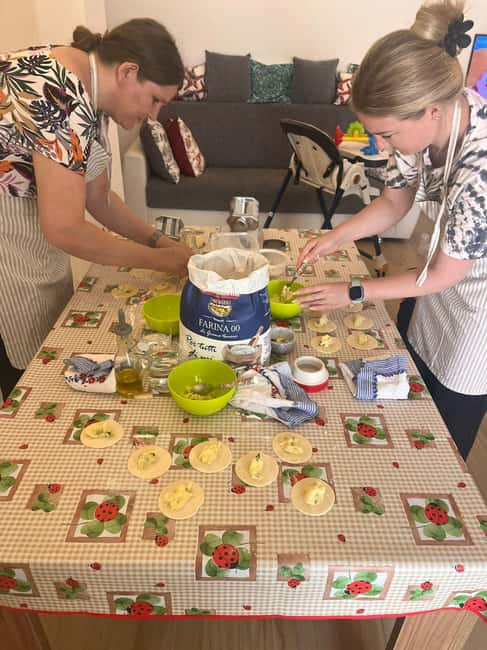 Cagliari Home Cooking Class: Pasta, Wine & Sardinian Flavors - Discover Authentic Sardinian Flavors in a Cozy Cagliari Cooking Class