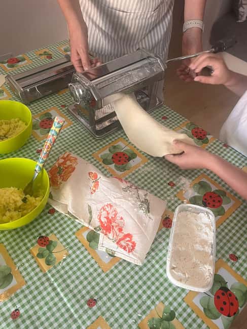 Cagliari Home Cooking Class: Pasta, Wine & Sardinian Flavors - The Hosts and Atmosphere: Friendly and Knowledgeable Guides