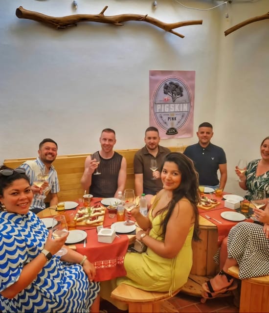 Cagliari Old Town: Wine Tasting and local products - Tasting Typical Sardinian Products and Dishes