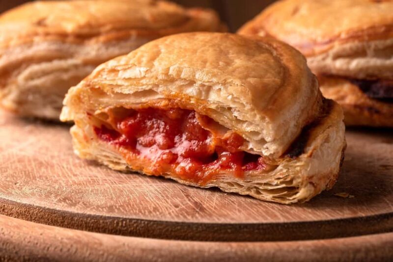 Cagliari: Taste Sardinia with a Full Meal Food Tour - The Guides Role and Experience