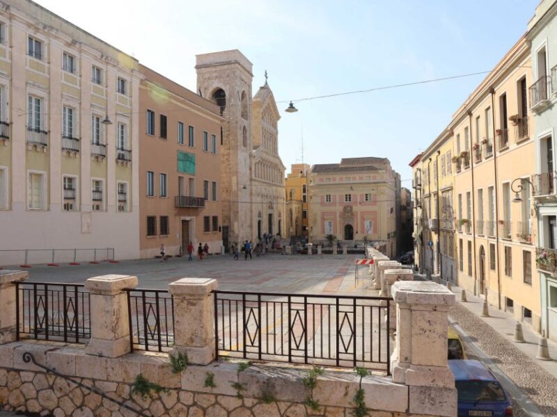 Cagliari: walking tour through the alleys of Castello - Starting Point in Front of "Cagliari 1920"