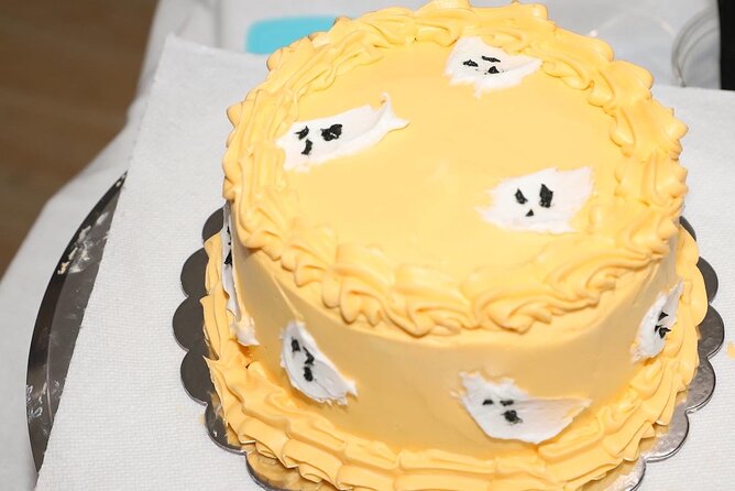 Cake Decorating in Houston - Discover the Art of Cake Decorating in Houston for $70