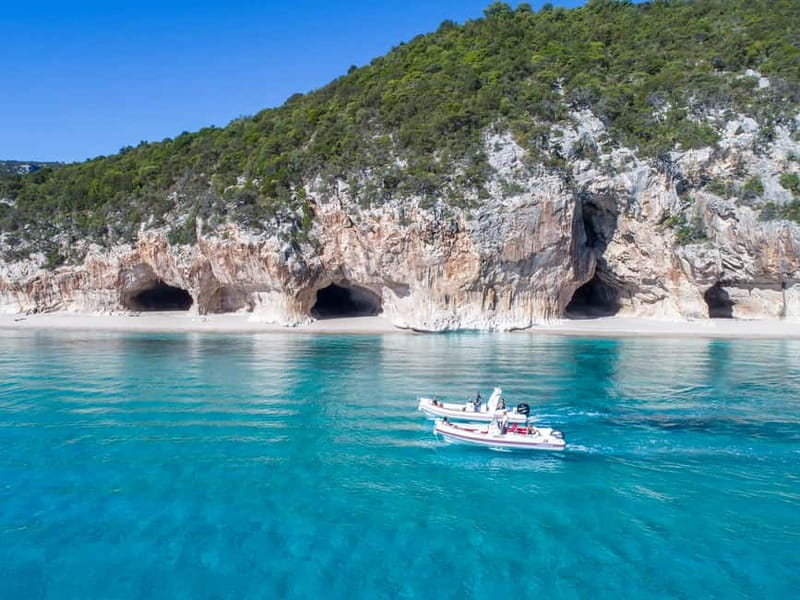 Cala Gonone: Dinghy Excursion to C. Mariolu and C. Goloritzè - Key Points