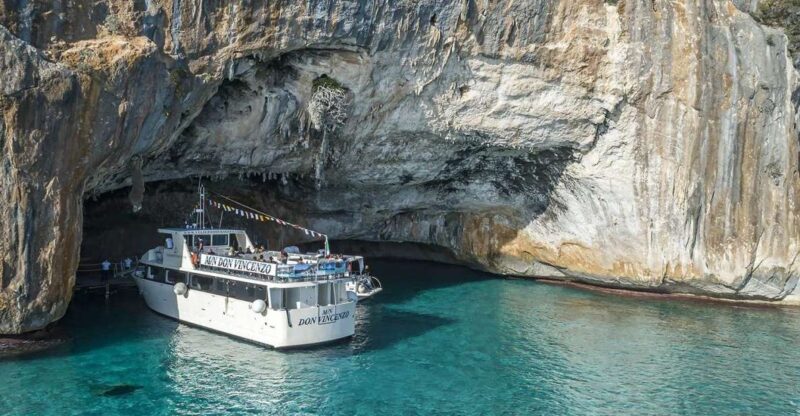Cala Gonone: Grotta del Bue Marino and Cala Luna Boat Tour - What to Expect Inside the Cave