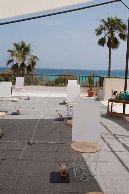 Cala Millor: Cava & Canvas Art Night at Coconut Shack - Sip Cava and Enjoy the Relaxed Atmosphere