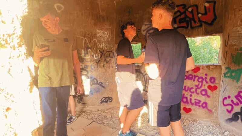 Cala Millor: "Cavemen", cave on a mountain,fun game and hike - Key Points