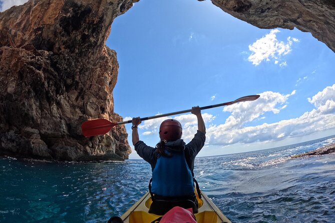 Cala Varques: Guided kayak Sea caves expedition & snorkeling - The Experience of the Guides and Group Dynamics
