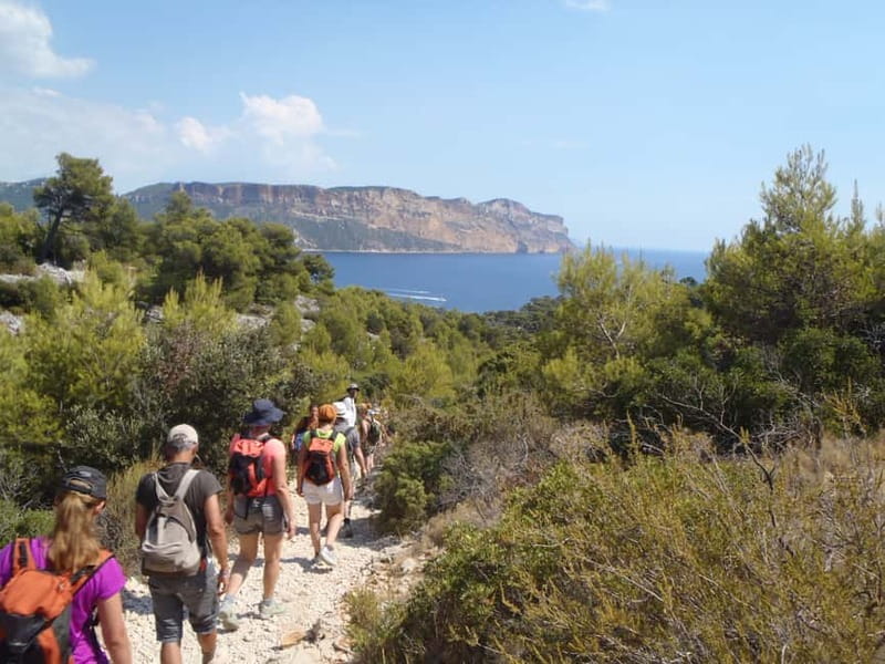 Calanques de Cassis: Hiking Day Trip - Exploring the Calanques de Cassis: An Unmissable Natural Park