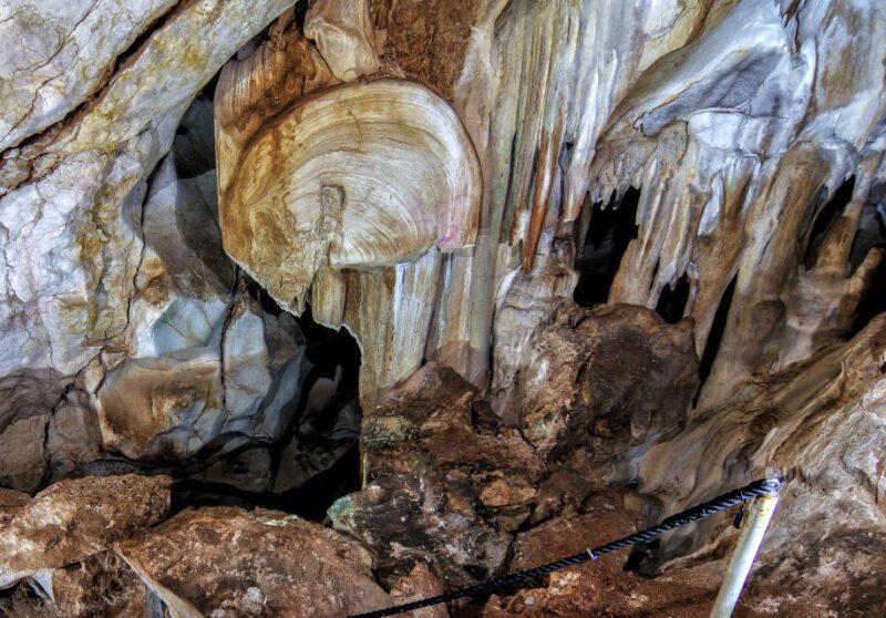 Calasparra: Cueva del Puerto Entry Ticket with Guided Tour - Exploring the Natural Galleries and Formations