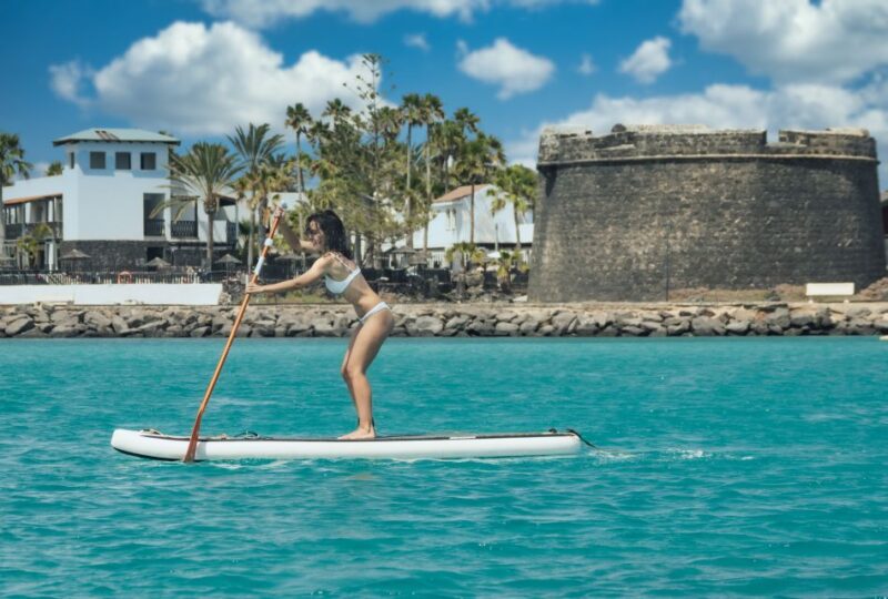 Caleta de Fuste: 1- Hour Stand Up Paddle Experience - Meet at the Box Office Near Coordinates 28.392641067504883, -13.855299949645996