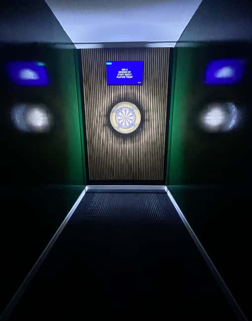 Caleta: Golf Simulator Experience with Drinks - Accessibility and Booking Flexibility