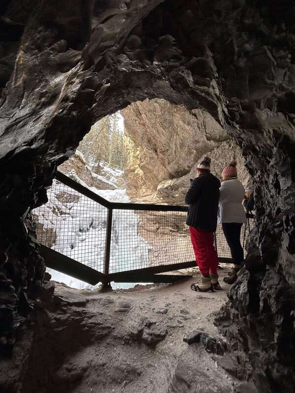 Calgary/Banff: Full-Day Private Banff National Park Tour - Key Points