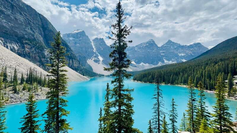 Calgary/Banff: Full-Day Private Banff National Park Tour - Suitable for Adventure and Relaxation Seekers