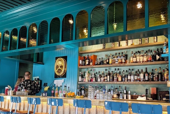 Calgary Bar Crawl: Cruisin' Calgary - What’s Included in the Experience