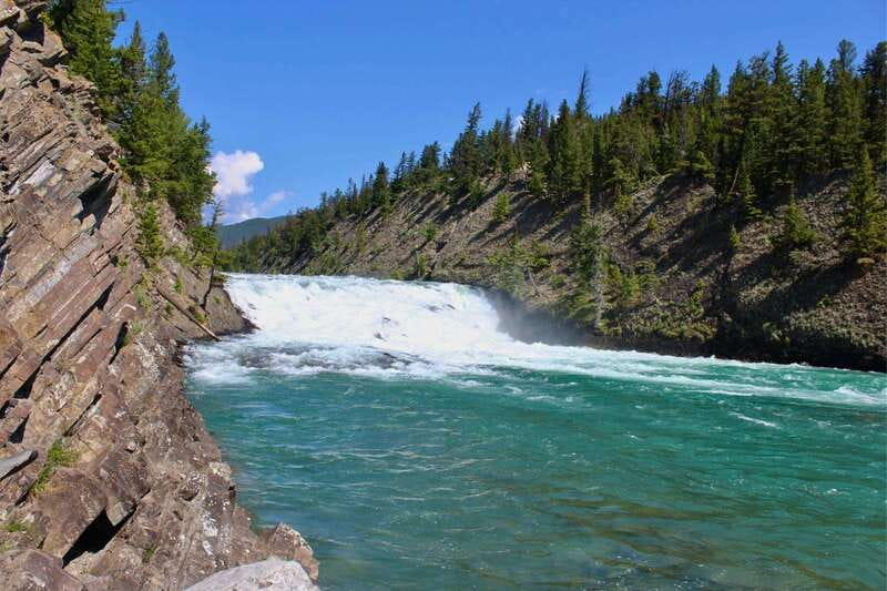 Calgary/Canmore: Lake Louise, Moraine Lake, & Banff Day Tour - The Role of a Small Group in the Overall Experience