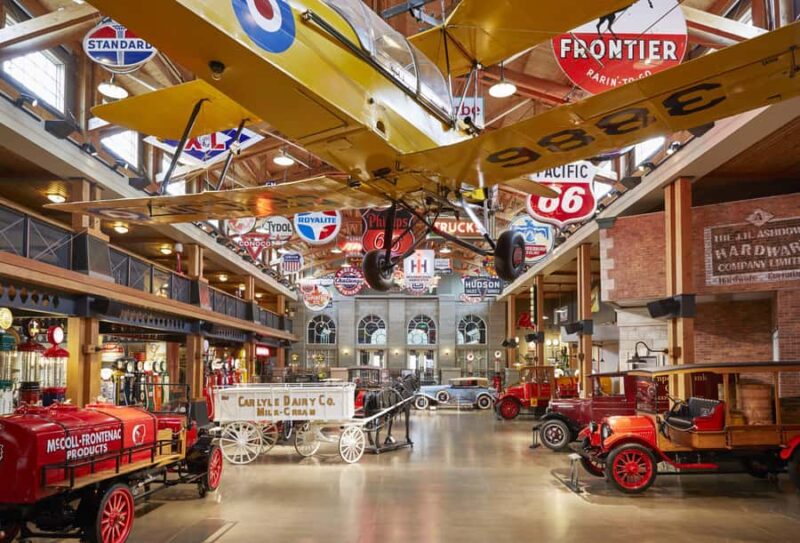 Calgary: Guided Couple City Tour with Stops for Photos - Photo Stops for Memorable Moments