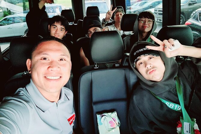 Calgary: Moraine and Lake Louise Shuttle | Limited time offer! - Exploring Moraine Lake from the Rockpile Trail