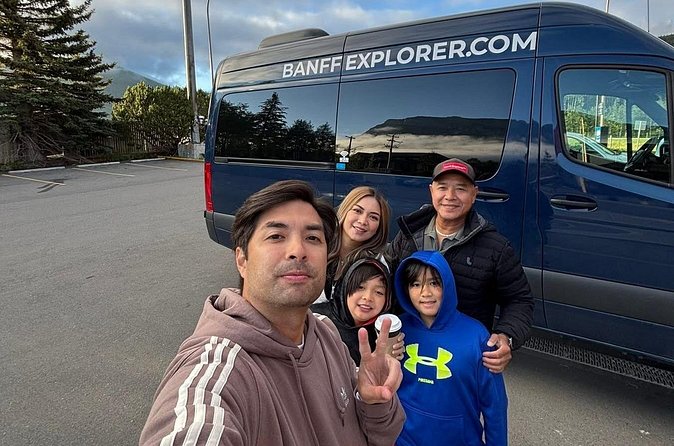 Calgary: Moraine and Lake Louise Shuttle | Limited time offer! - Expert Guidance and Practical Tips from the Tour Guides