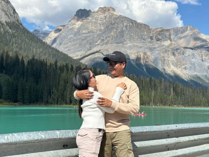 Calgary Shuttle: Lake Louise, Banff & Johnston Canyon Tour - Visiting Vermilion Lakes for a Scenic Photo Stop