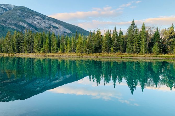 Calgary to Canmore Private Shuttle - Vehicle Options and Group Comfort