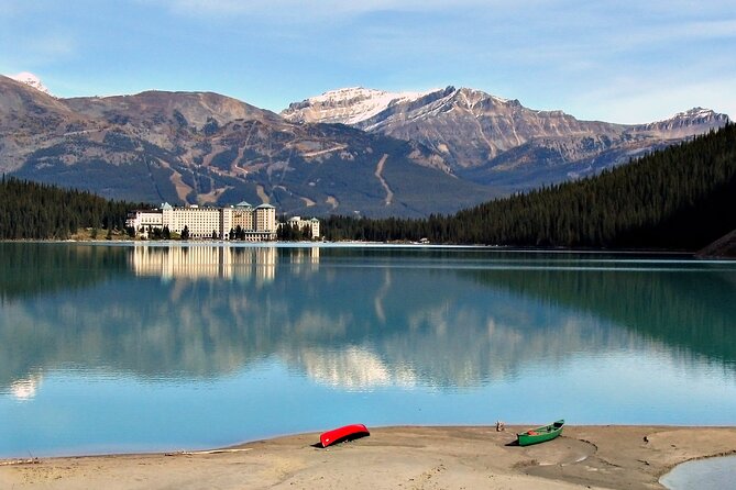 Calgary to Lake Louise and Lake Moraine - Moraine Lake’s Vibrant Waters and Iconic Peaks