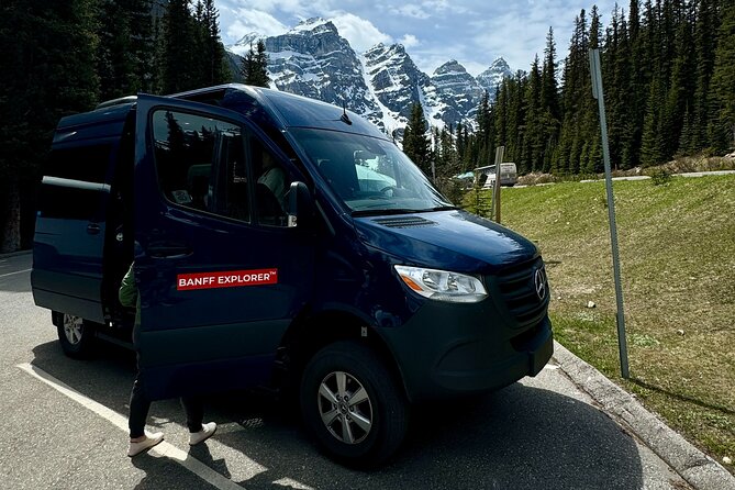 Calgary YYC Airport: Hassle-free Private Transfer to Lake Louise - Flexibility and Custom Scheduling