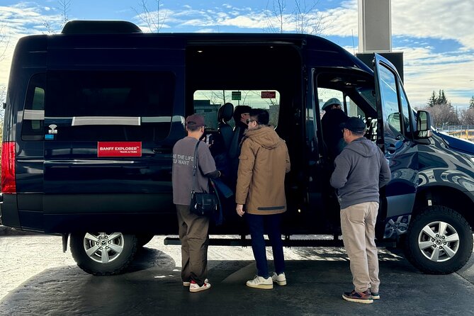 Calgary YYC Airport: Hassle-free Private Transfer to Lake Louise - Reviews Highlight Excellent Customer Experience